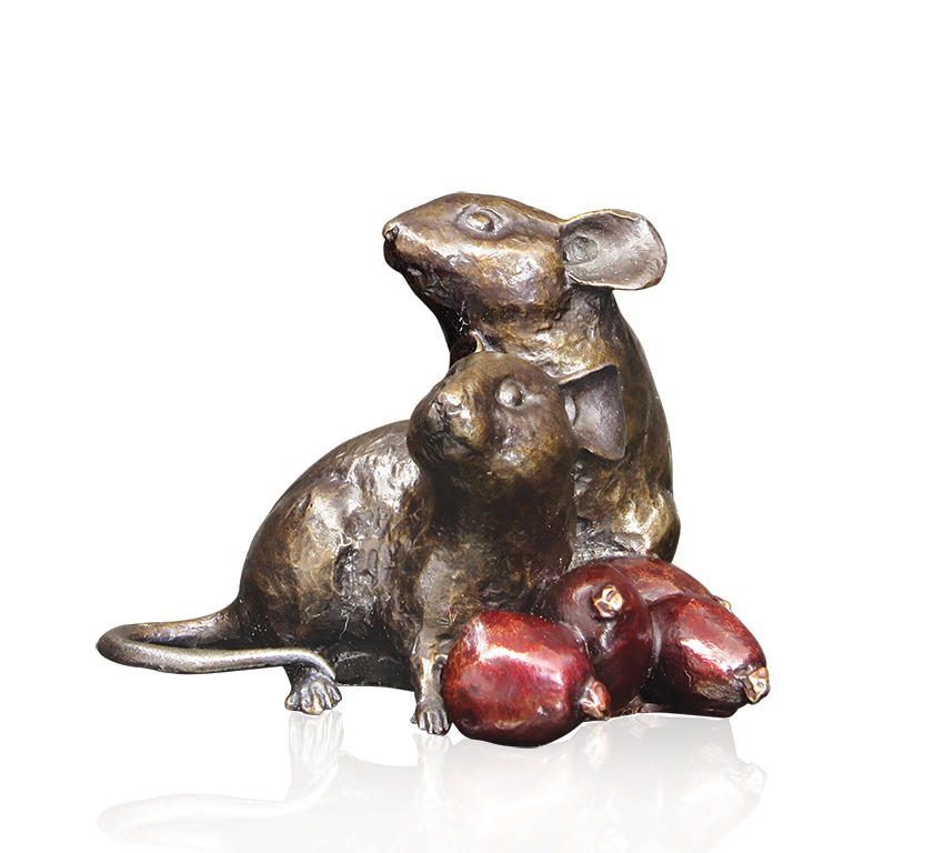 Mice with Rosehips (953)